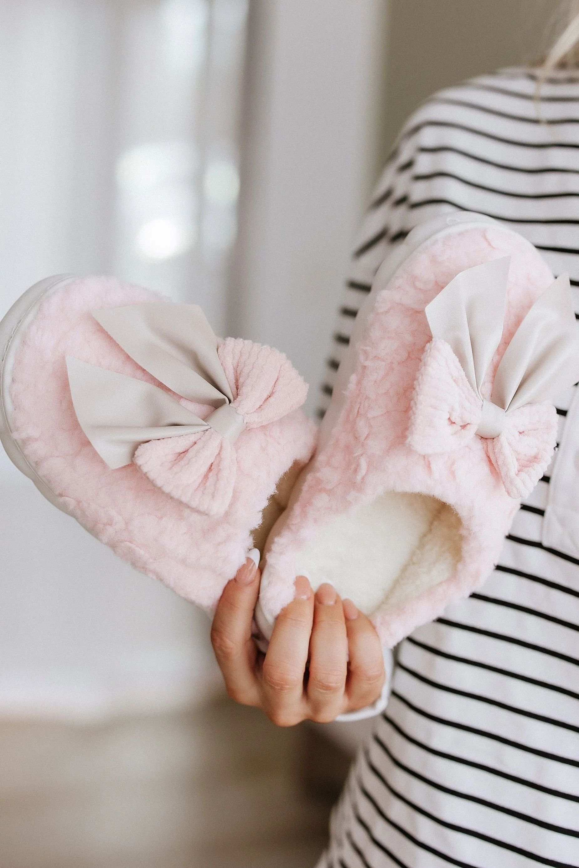 Bow Plush Winter Slippers | PRE ORDER