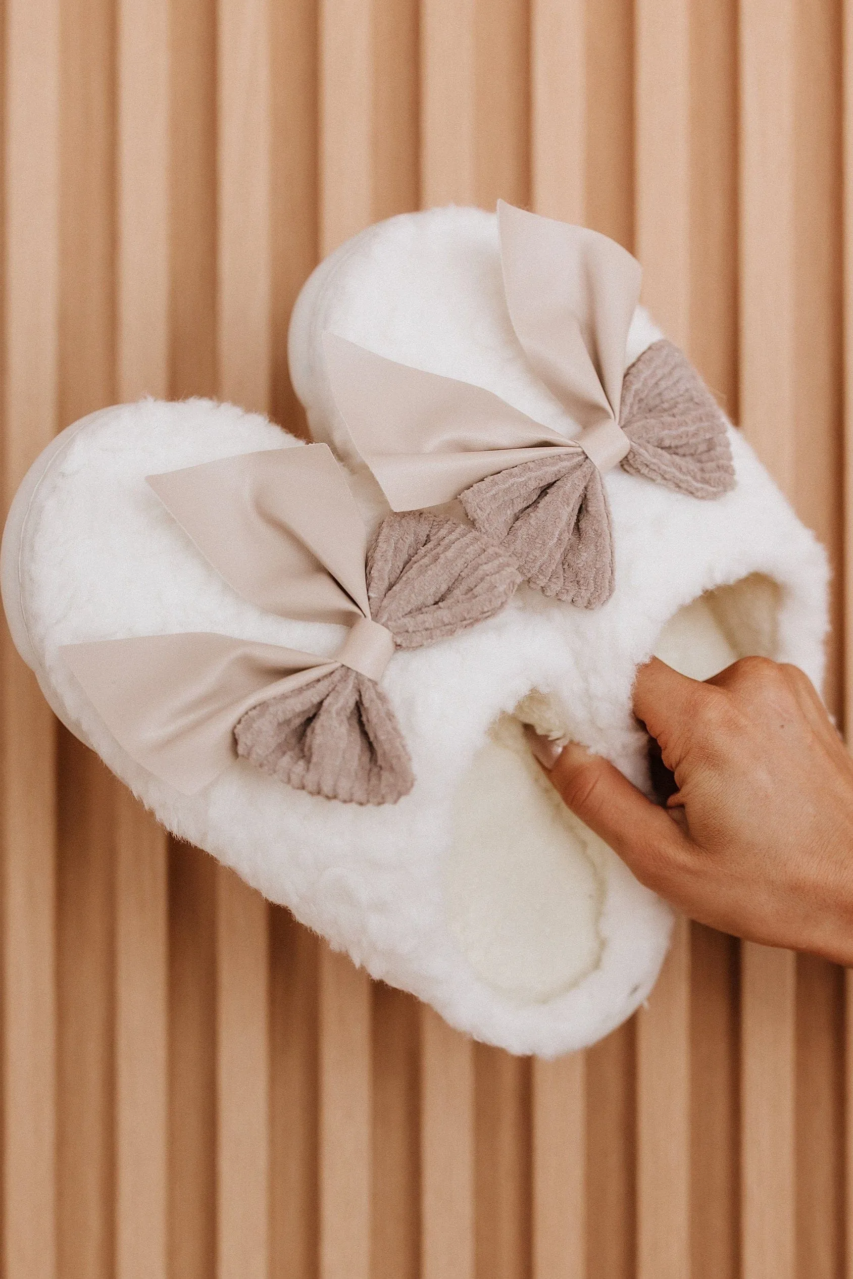 Bow Plush Winter Slippers | PRE ORDER