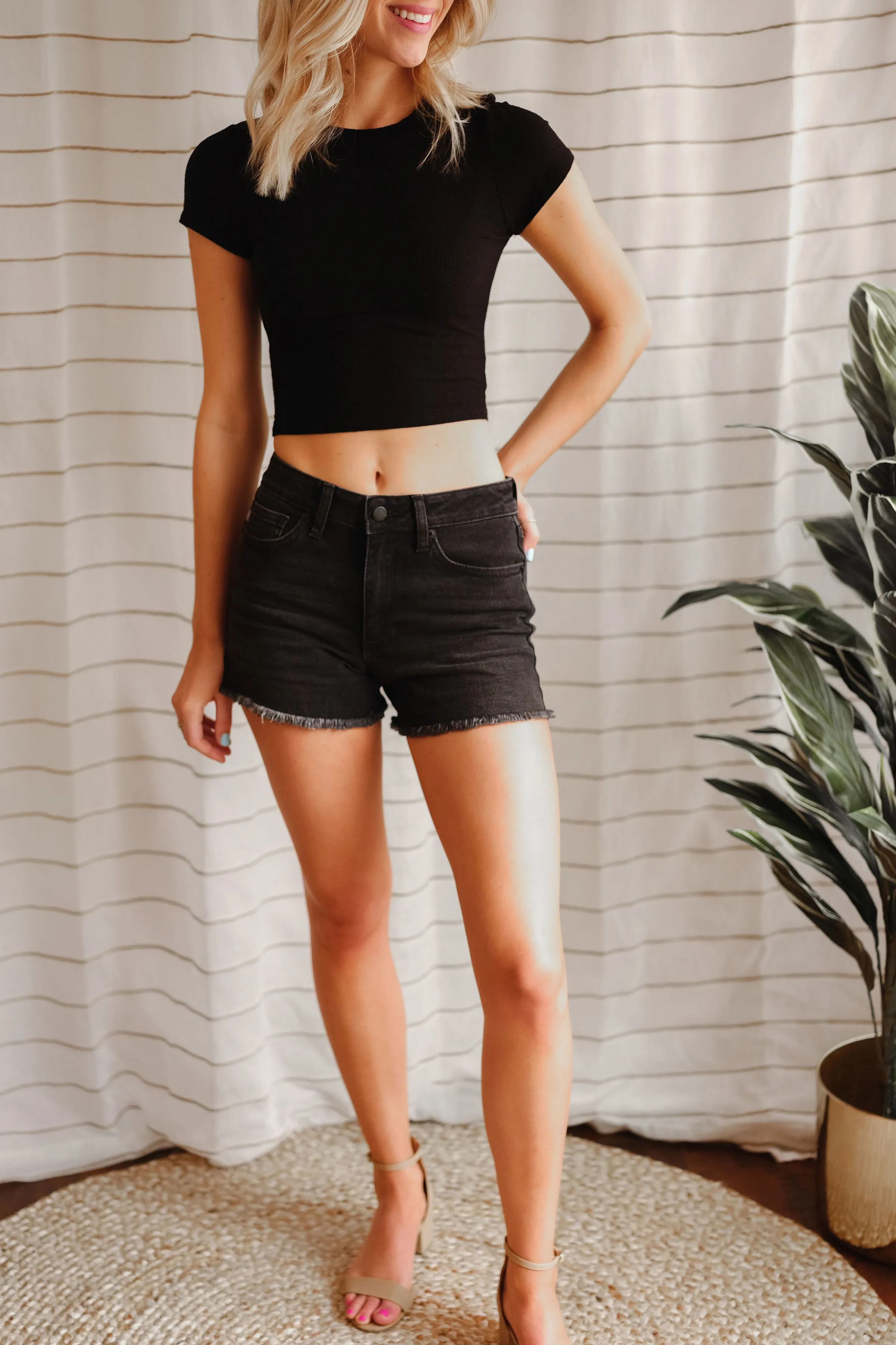 CLEARANCE - Malia High Frayed Short