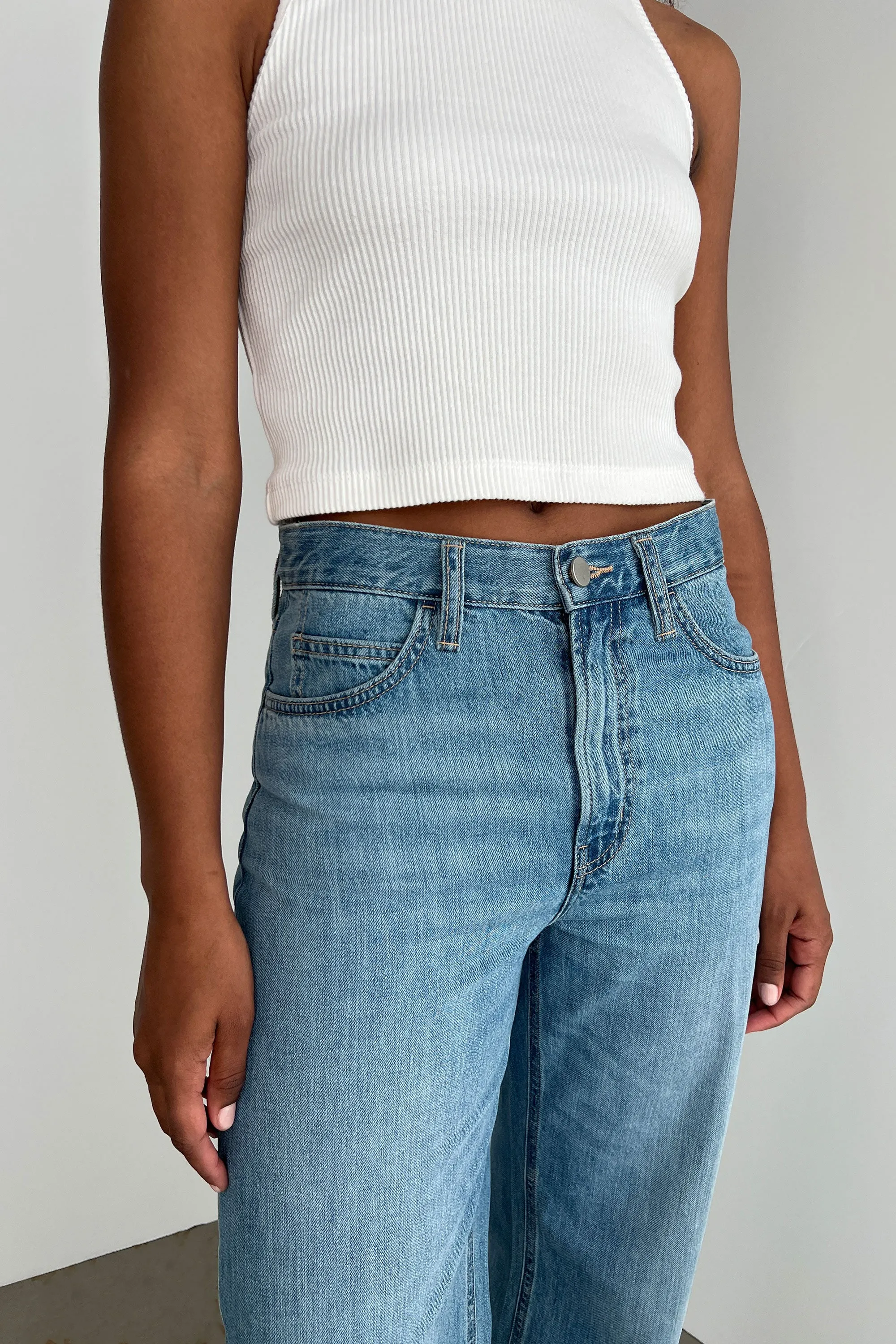 WIDE LEG JEAN